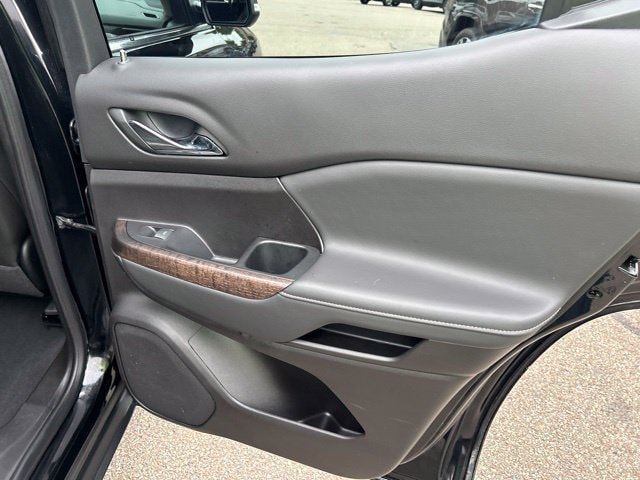 Additional photo of vehicle.