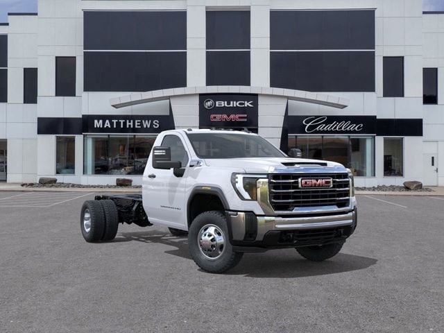 2026 GMC Sierra 4WD Regular Cab Chassis LWB Pro's photo