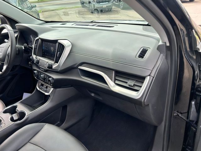 Additional photo of vehicle.