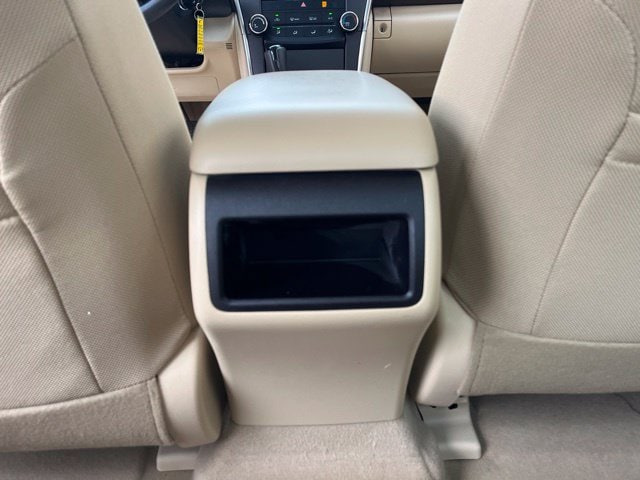 Additional photo of vehicle.