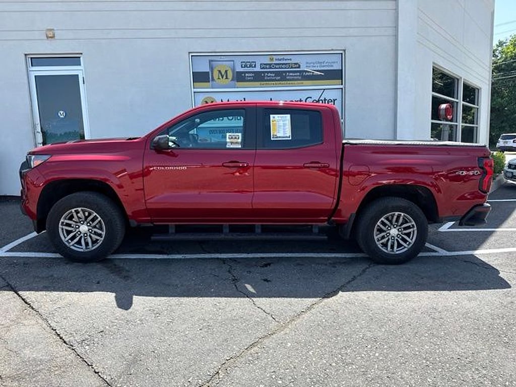 Used 2024 Chevrolet Colorado 4WD LT Truck Crew Cab