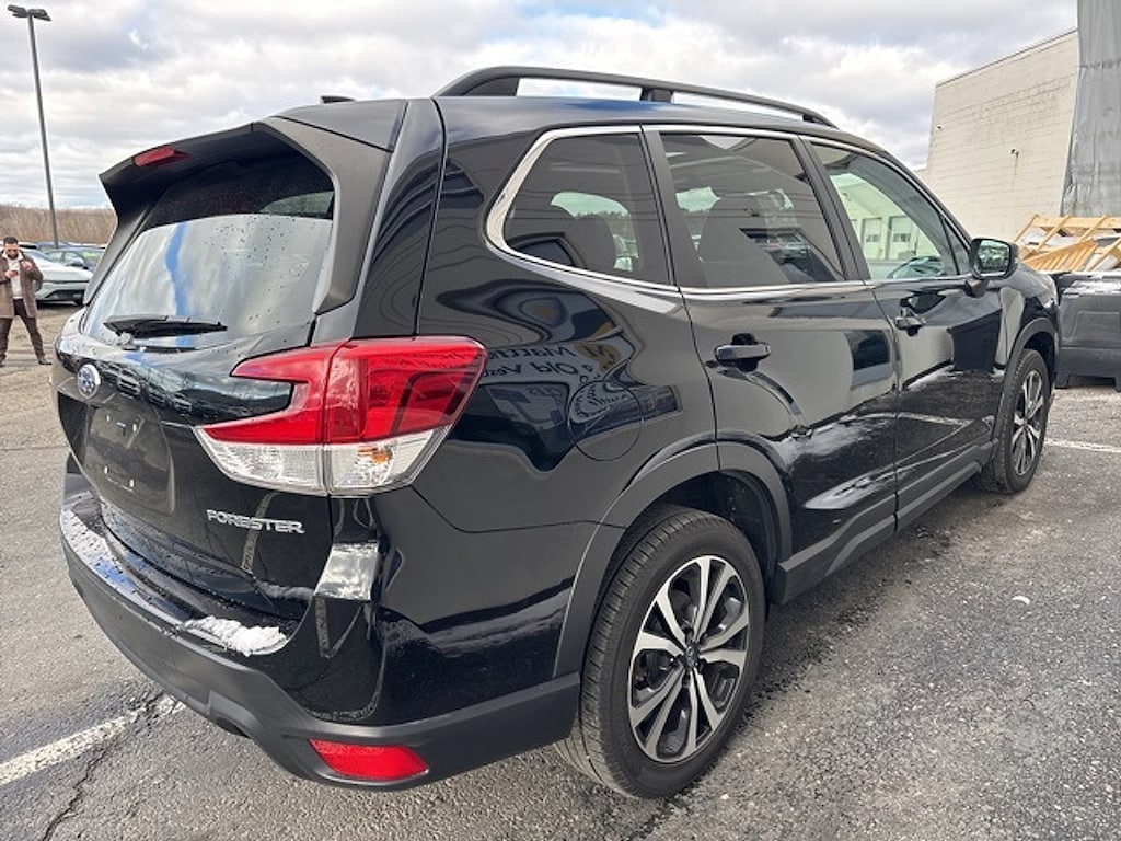2019 Subaru Forester Limited photo 4