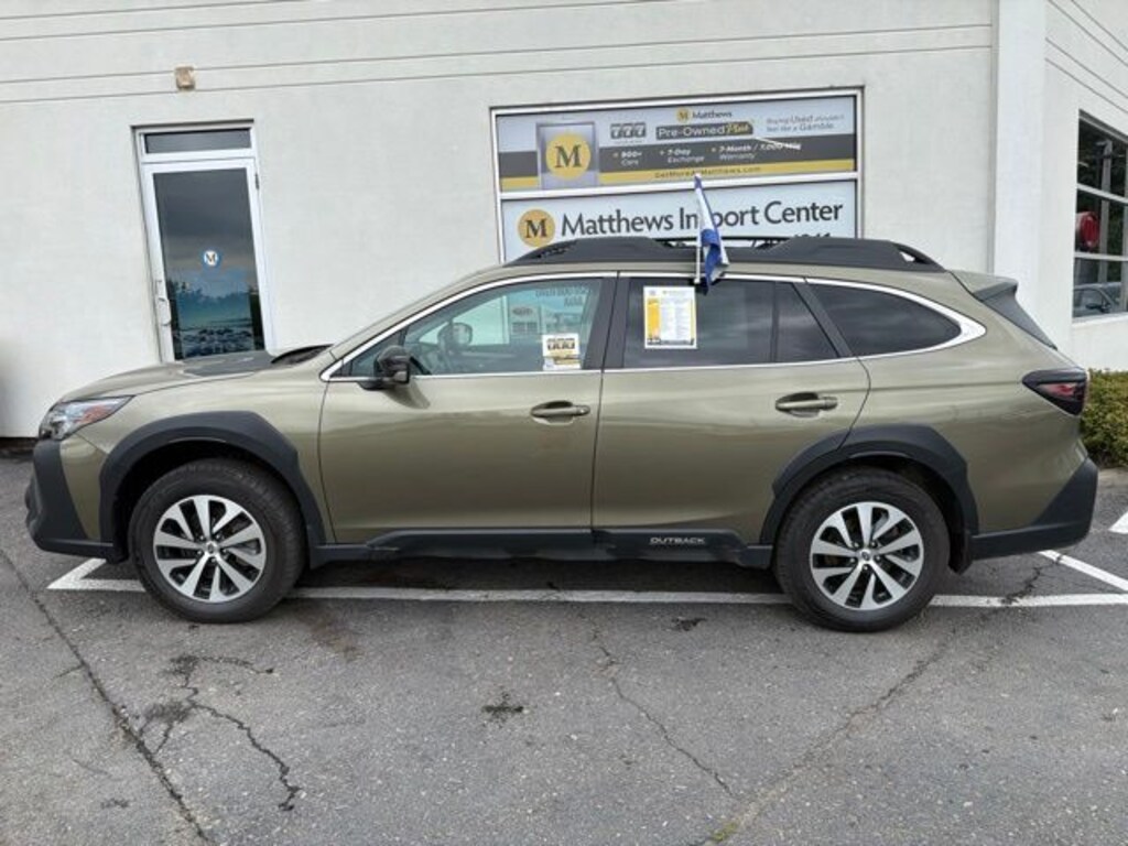 Used 2024 Subaru Outback Premium SUV