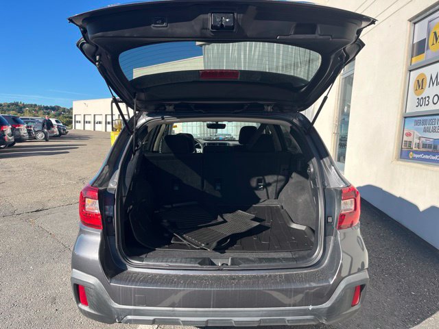 Additional photo of vehicle.