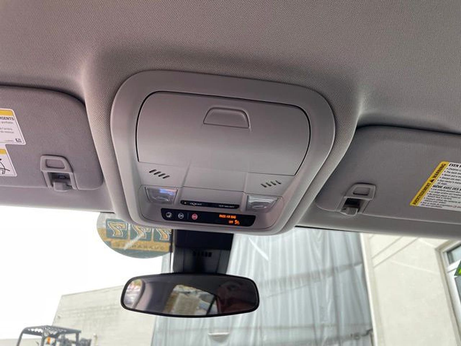 2022 Chevrolet Equinox LT - Photo 18