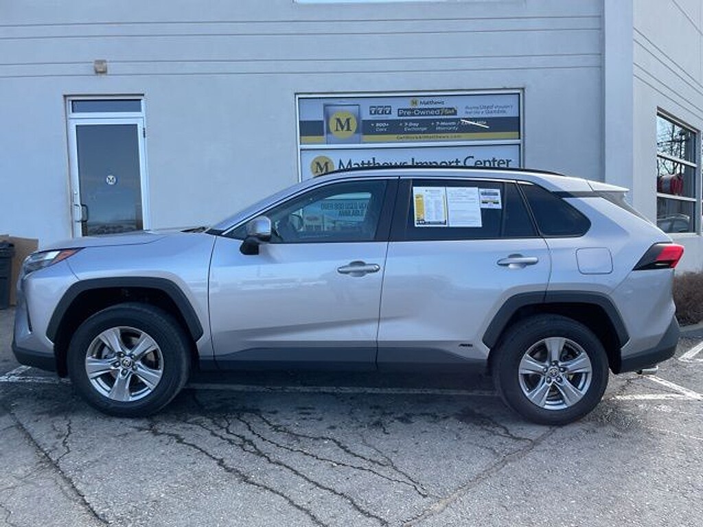 Used 2022 Toyota RAV4 Hybrid XLE SUV