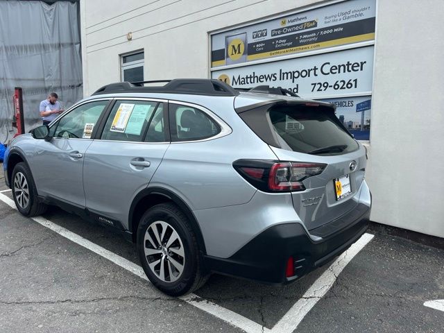 Additional photo of vehicle.