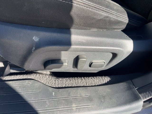 Additional photo of vehicle.