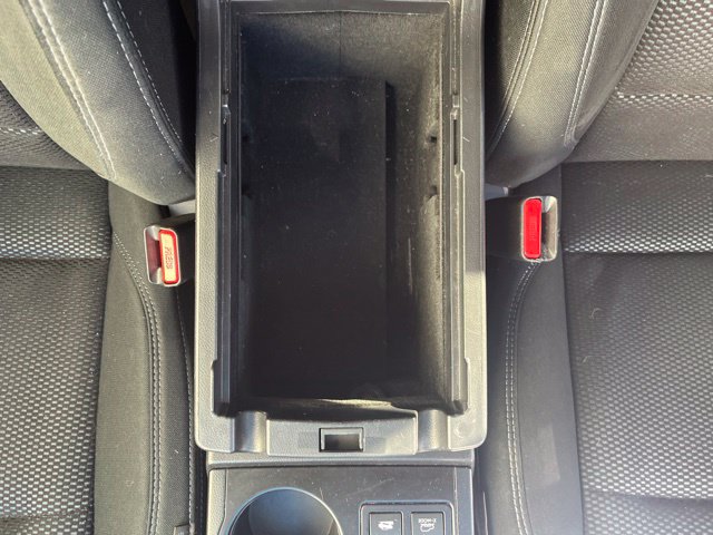 Additional photo of vehicle.