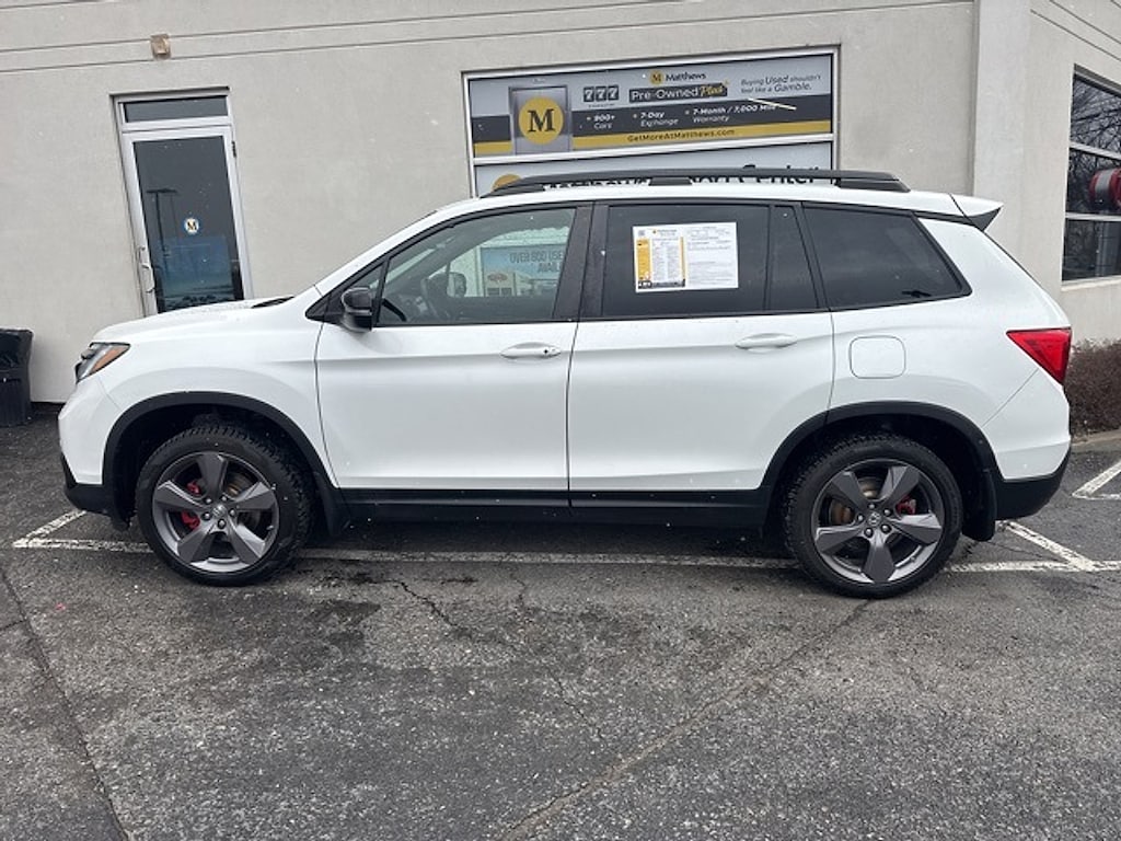 2020 Honda Passport Touring photo 2