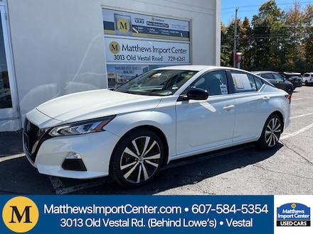 2022 Nissan Altima SR Intelligent AWD Sedan