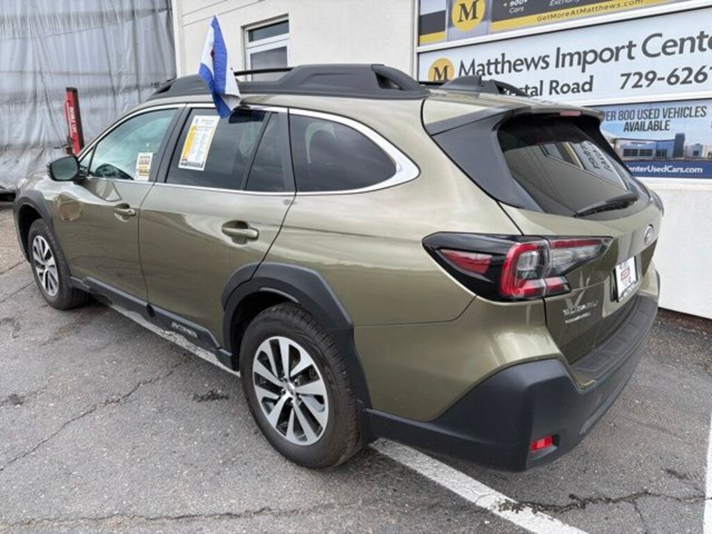 Used 2024 Subaru Outback Premium SUV