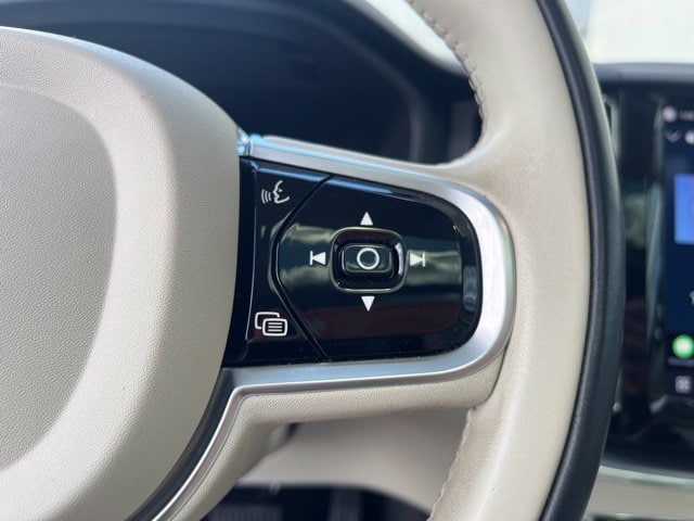 Additional photo of vehicle.