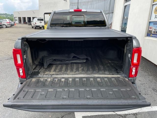 Additional photo of vehicle.