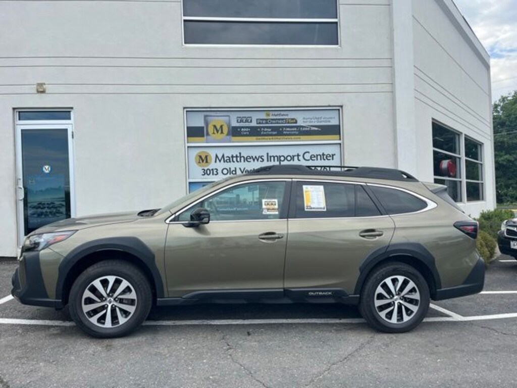 Used 2024 Subaru Outback Premium SUV
