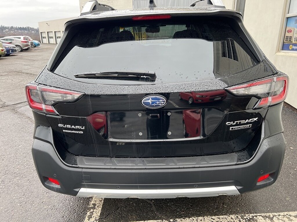 Used 2025 Subaru Outback Touring SUV