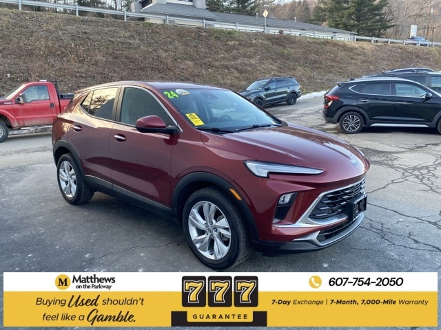 Additional photo of vehicle.