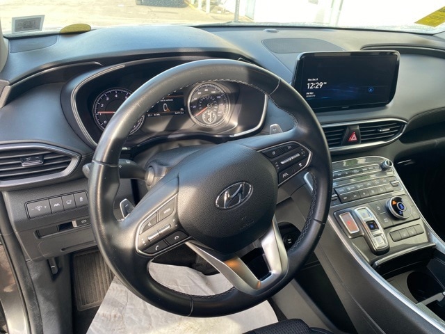 Additional photo of vehicle.