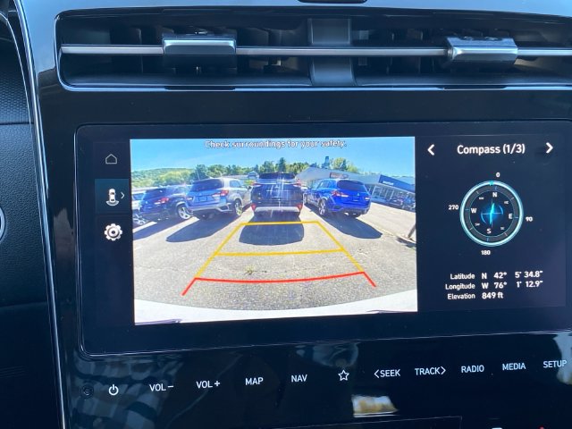 Additional photo of vehicle.