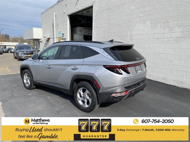 Additional photo of vehicle.