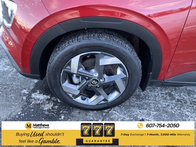 Additional photo of vehicle.