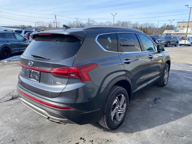 Additional photo of vehicle.