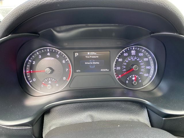 Additional photo of vehicle.