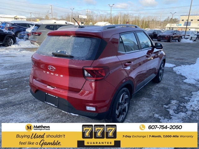 Additional photo of vehicle.