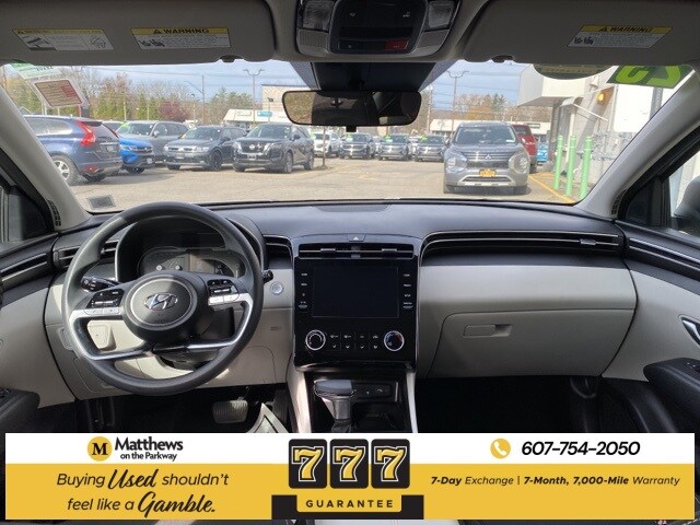 Additional photo of vehicle.