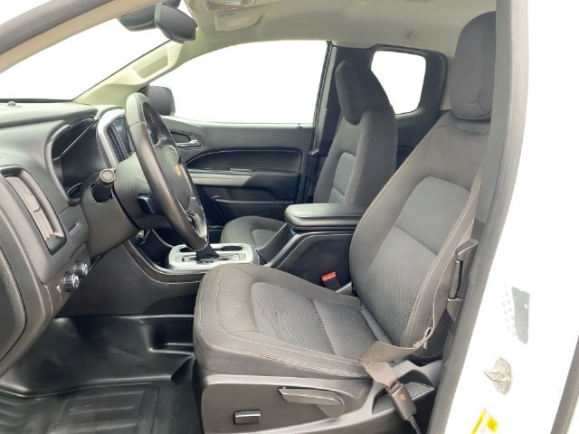 Additional photo of vehicle.