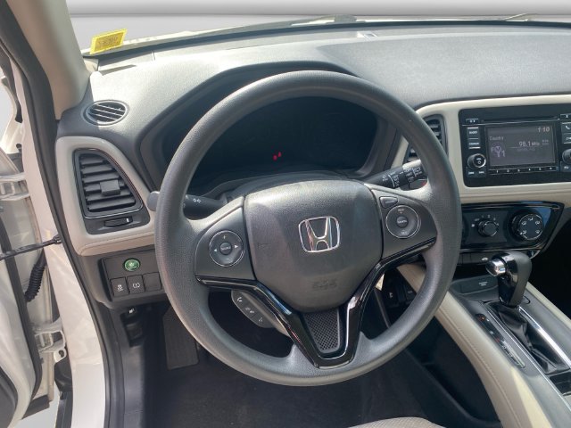 Additional photo of vehicle.