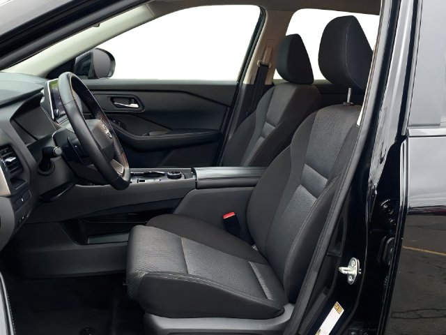 Additional photo of vehicle.