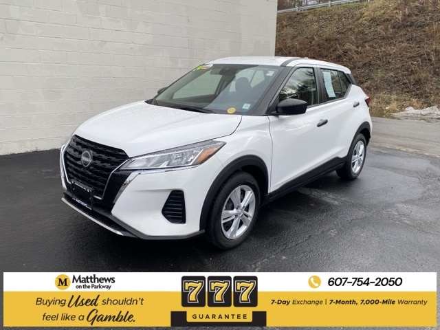 2024 Nissan Kicks S's photo