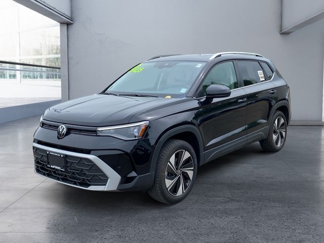 2025 Volkswagen Taos 1.5T SE 4Motion's photo