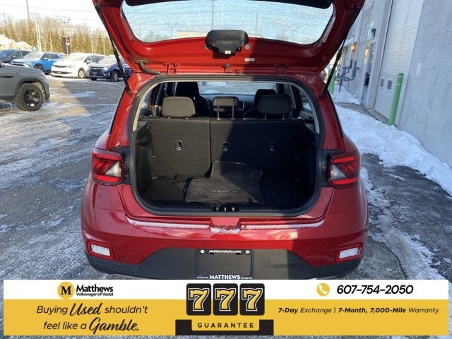 Additional photo of vehicle.