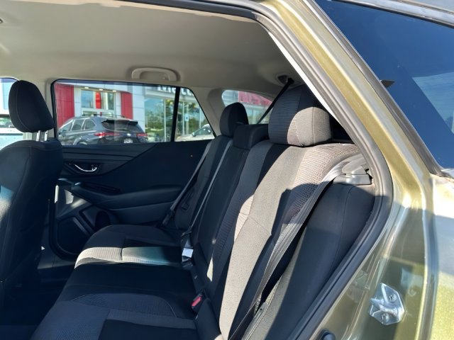 Additional photo of vehicle.