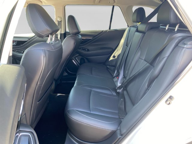 Additional photo of vehicle.