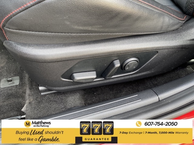 Additional photo of vehicle.