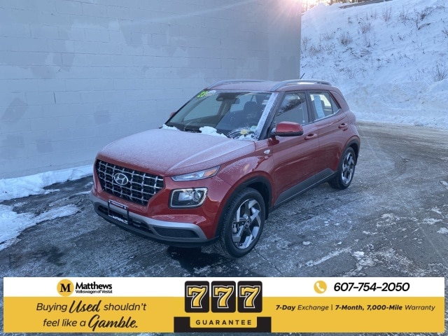 Main photo of 2023 HYUNDAI VENUE