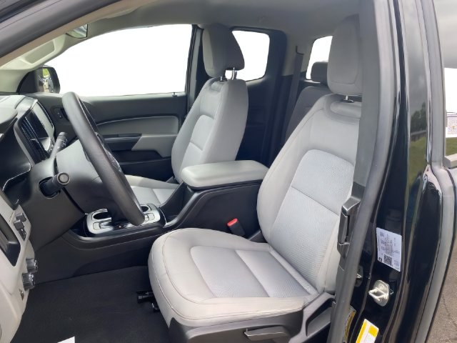 Additional photo of vehicle.