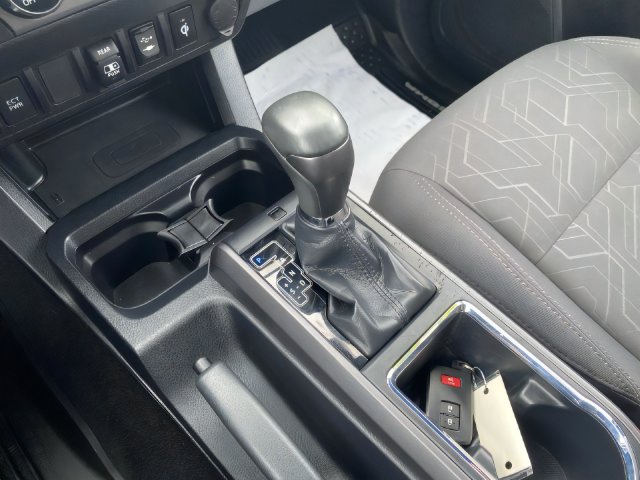 Additional photo of vehicle.