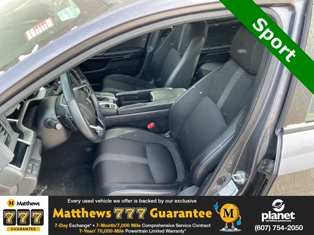 Additional photo of vehicle.