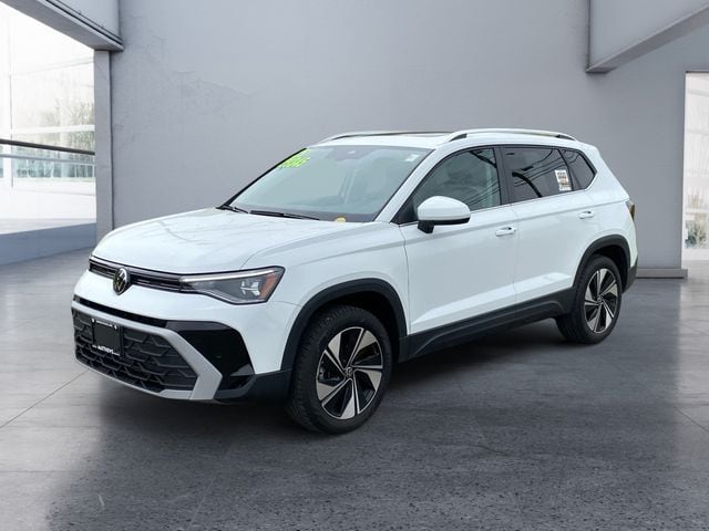 2025 Volkswagen Taos 1.5T SE 4Motion's photo