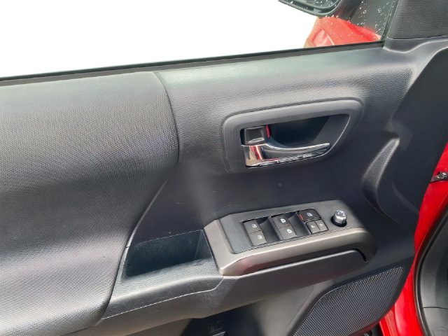 Additional photo of vehicle.