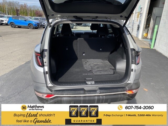 Additional photo of vehicle.