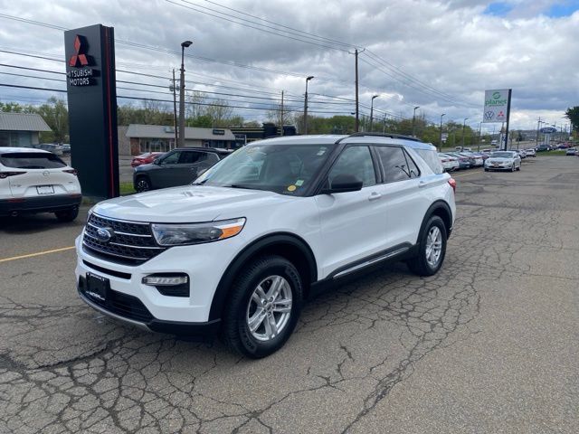 2021 Ford Explorer XLT 4WD's photo
