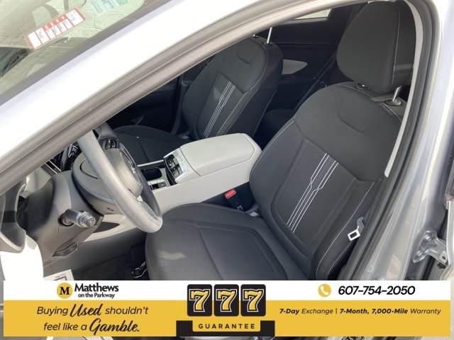 Additional photo of vehicle.