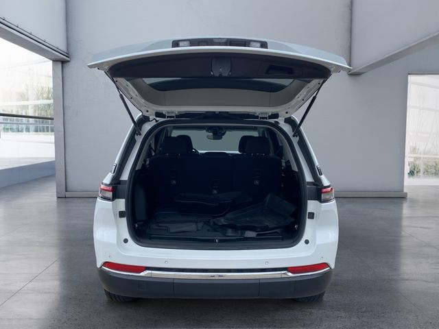2023 Jeep Grand Cherokee Laredo - Photo 18