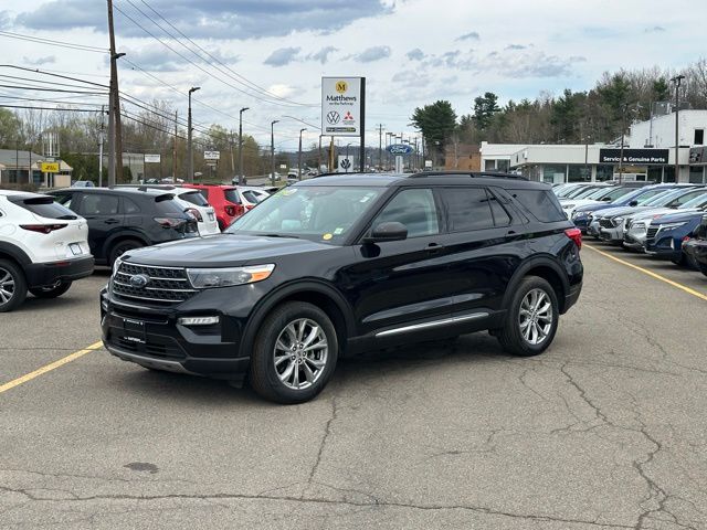 2022 Ford Explorer XLT 4WD's photo
