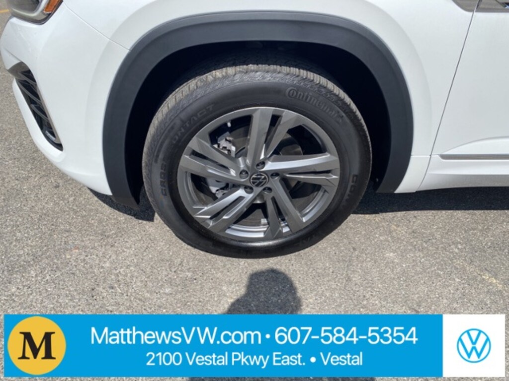 New 2024 Volkswagen Atlas Cross Sport 2.0T SEL R-Line SUV